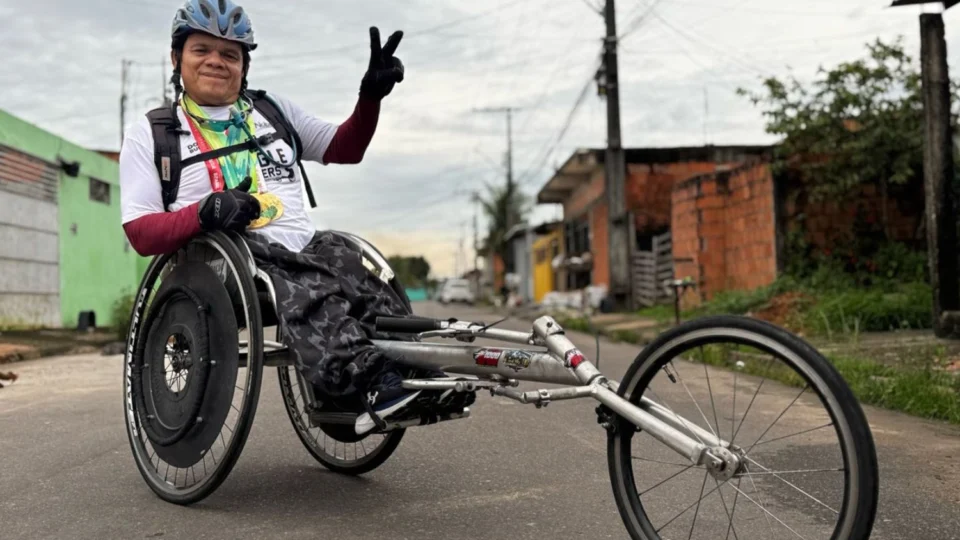 Superação em Duas Rodas: Paratleta da Colônia Terra Nova inspira com história de determinação