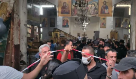 Ataques terroristas deixam mortos e feridos em igrejas cristãs na Síria