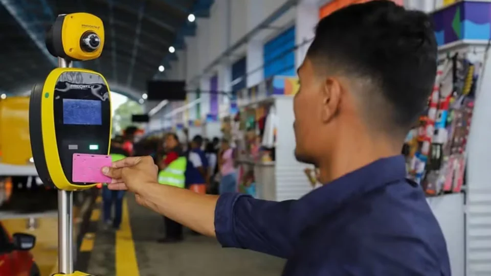 Sinetram anuncia fim do pagamento em dinheiro em terminais e em 14 linhas de ônibus de Manaus