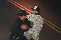 VEJA: Assalto a loja de açaí na Av. Dublin aterroriza comerciantes e clientes em Manaus