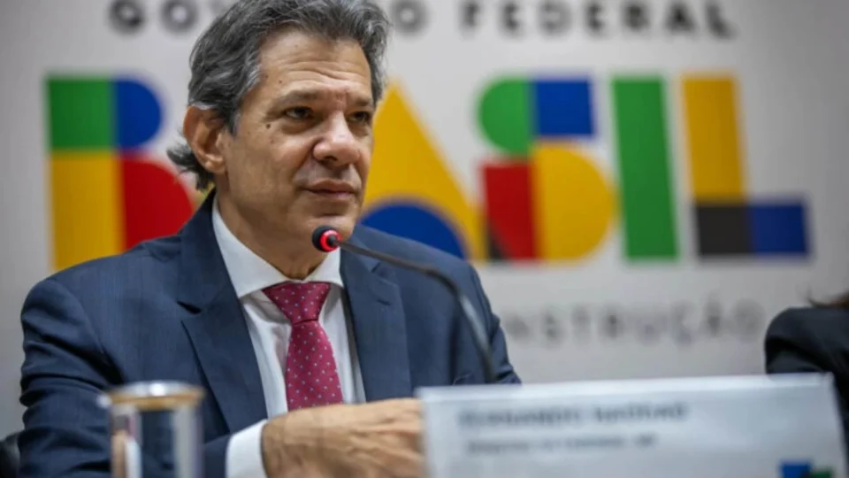 Governo propõe medidas para compensar alta do IOF com alíquota única de IR e aumento de tributos