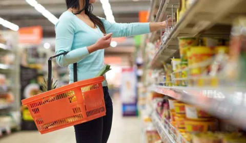 Consumo das famílias brasileiras sobe 2,04% em maio, mas cesta básica pressiona com alta de 0,73%
