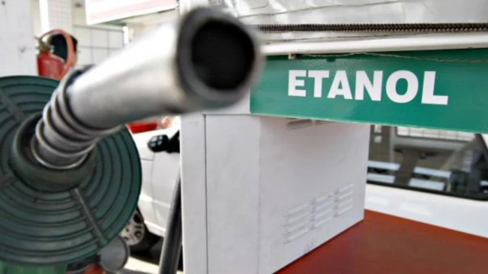 Gasolina terá mais etanol e diesel mais biodiesel a partir de agosto decide CNPE