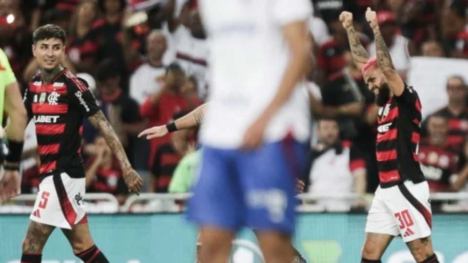 Flamengo goleia Fortaleza por 5 a 0 e ganha moral para o Mundial de Clubes