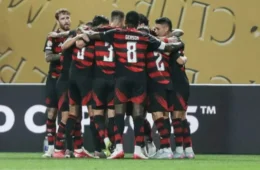 Flamengo vence Espérance por 2 a 0 na estreia do Mundial de Clubes e lidera Grupo D