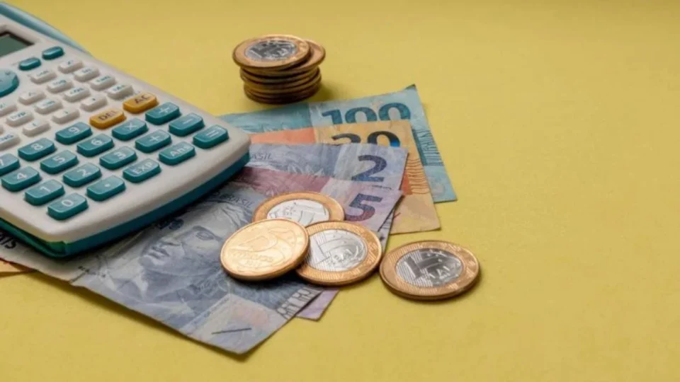 Saiba o impacto da derrubada do decreto do IOF em compras com cartão de crédito, transferências internacionais e empréstimos para pequenas empresas em 2025