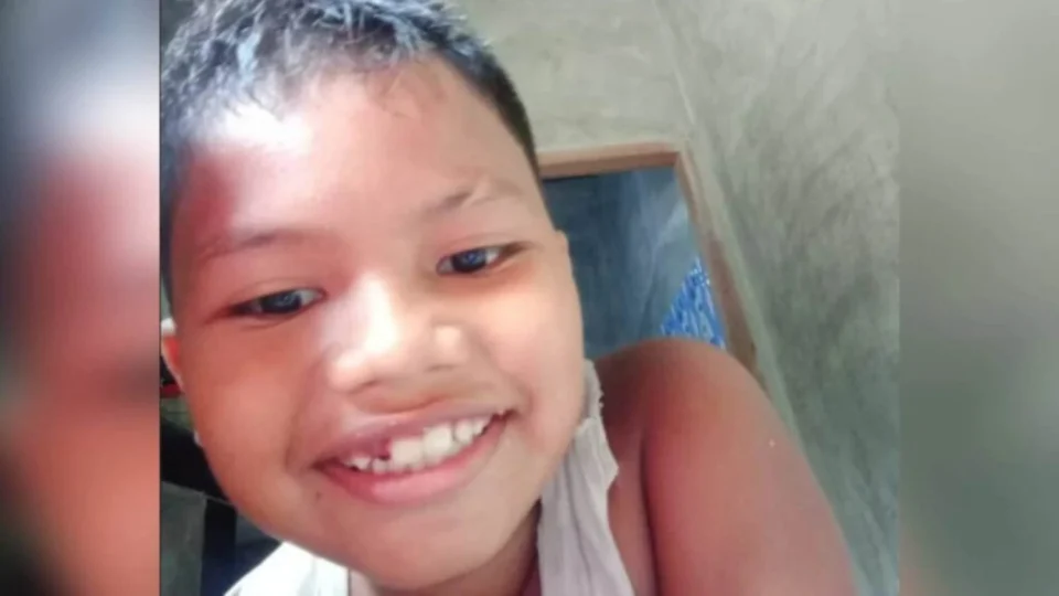 Criança de 8 anos é espancada até a morte por ser cristã em escola da Indonésia