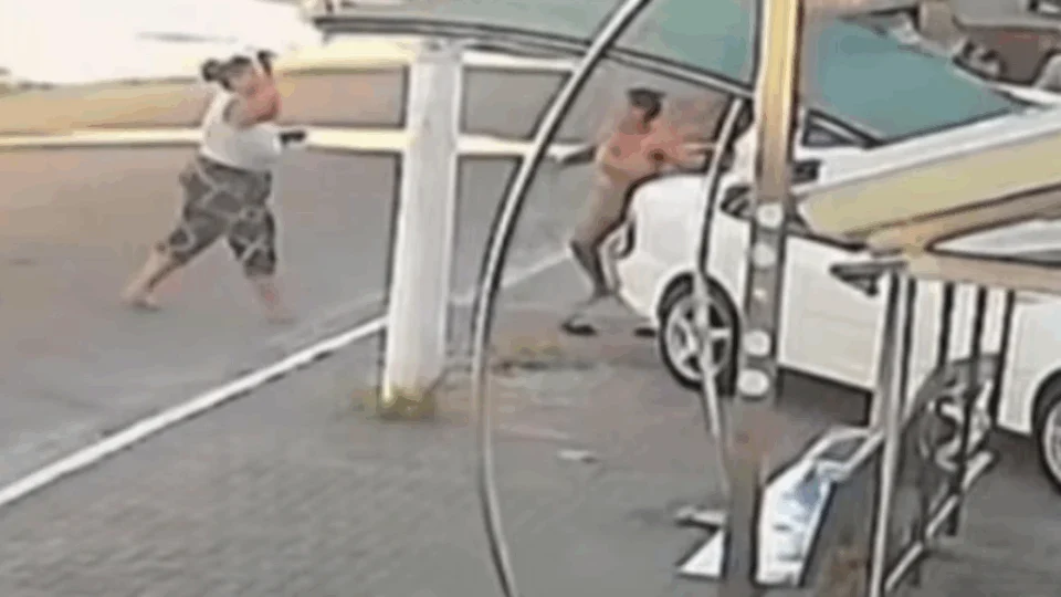 VEJA VÍDEO: mulher descobre traição, mata suposta amante do marido e termina presa