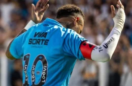 Com salário de R$ 4,5 milhões, Neymar renova com o Santos até o final de 2025