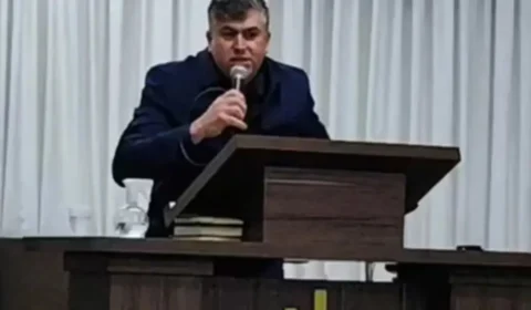 VEJA: Pastor Sérgio Carvinho morre durante pregação em Caxias do Sul, gerando comoção em Santa Catarina