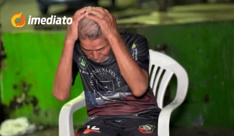 Idoso desorientado é acolhido por casal no bairro Jorge Teixeira, que tenta localizar sua família