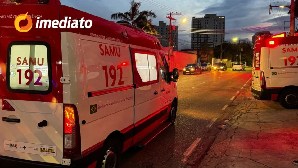 Colisão entre ônibus e moto deixa duas pessoas feridas no bairro Cachoeirinha