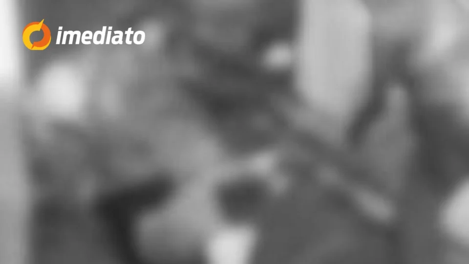 IMAGEM CHOCANTE: Mulheres invadem casa e espancam idoso com pedradas durante tentativa de assalto