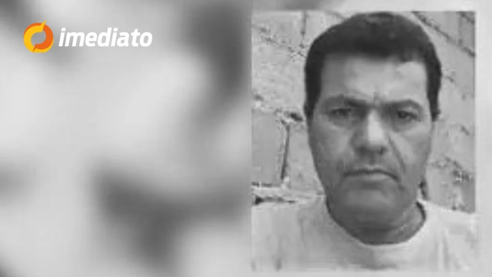 IMAGEM FORTE: Motociclista morre decapitado após colidir em poste de energia