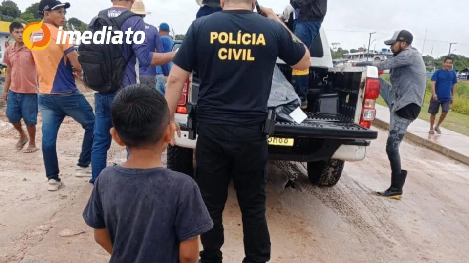 Homem é encontrado morto boiando no porto do Lago do Pucú, no interior do Amazonas