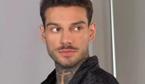 Lucas Lucco e o pai são indiciados por fraude na venda de carros de luxo; cantor nega