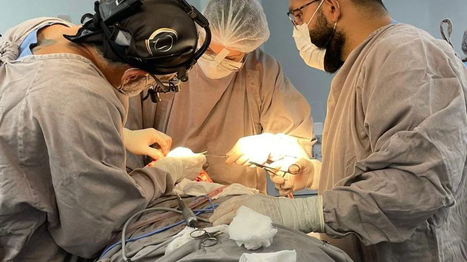 Hospital Adriano Jorge realiza procedimento inédito, ao remover tumor de mais de 2 kg, de mandíbula de paciente em Manaus