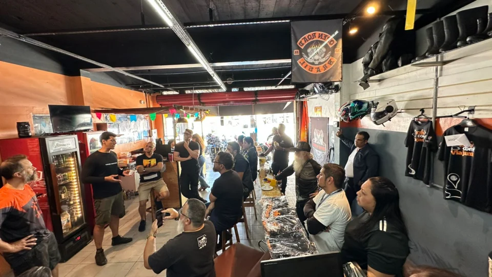 Thiago Noronha participa de encontro com motociclistas em Manaus e destaca potencial da BR-319 para o mototurismo