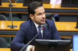 “Chega da ditadura da toga”, diz o deputado Capitão Alberto Neto (PL) ao comentar a sanção dos EUA