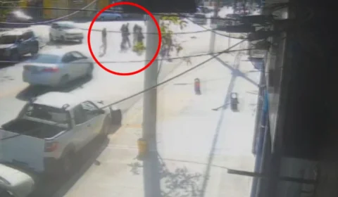 Veja o vídeo: Taxista atropela grupo de pedestres e quase é linchado em São Paulo