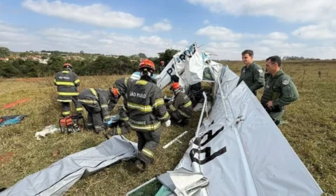 Aeronave de pequeno porte cai durante voo e deixa duas pessoas mortas no interior de São Paulo