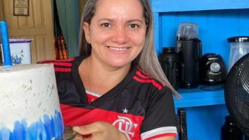 Mulher desaparece misteriosamente após sair para um encontro no interior do Amazonas e família entra em desespero