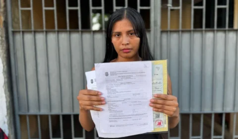 Mãe desesperada de Itacoatiara faz apelo para encontrar filha de 4 anos desaparecida em Manaus