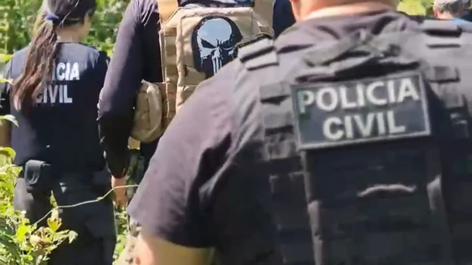 Polícia Civil do Amazonas prende três irmãos por estupro de adolescente em Nhamundá