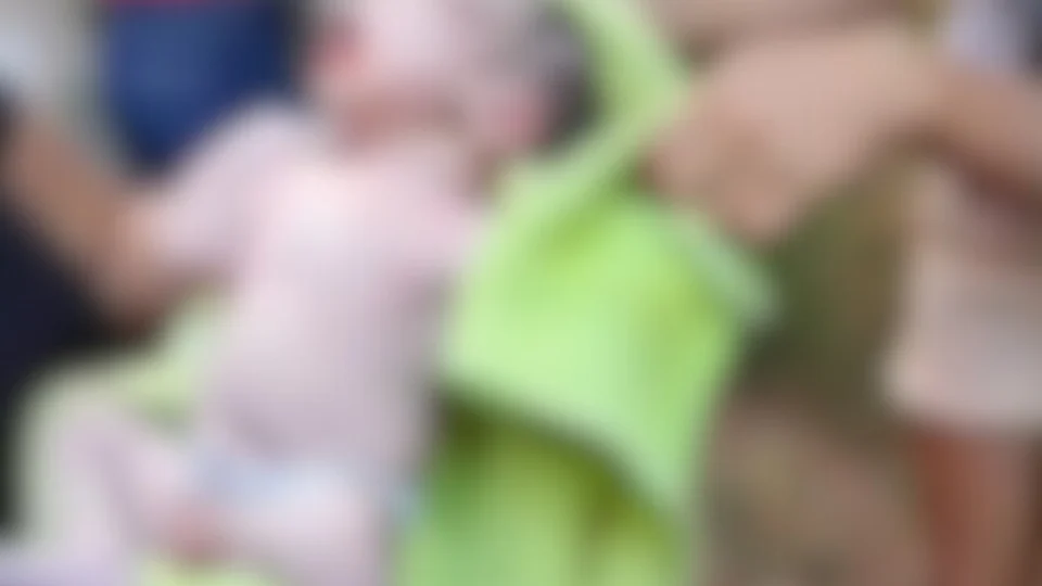 Recém-nascido é jogado pela janela por sua mãe durante suposto surto psicótico no bairro Mauazinho