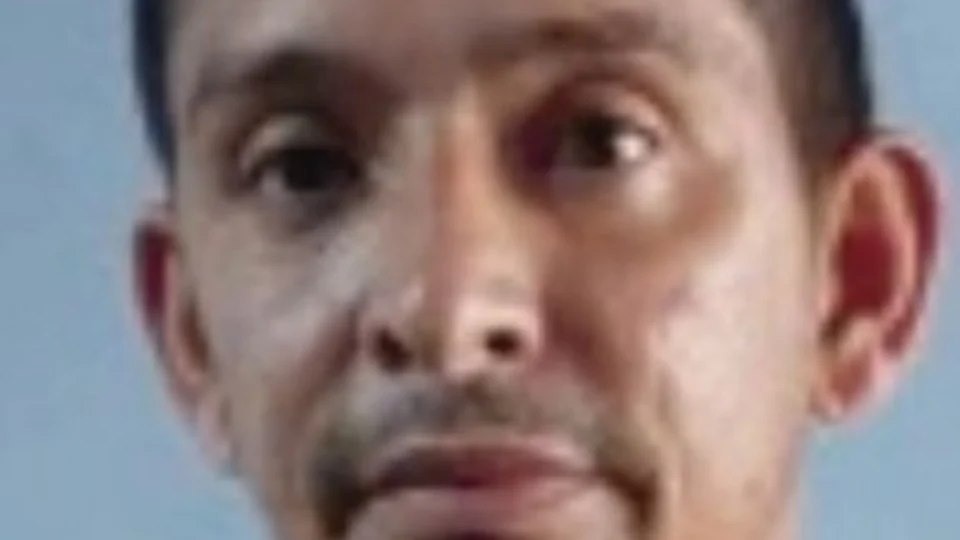 Polícia divulga imagem de homem acusado de abusar e engravidar a própria filha em Lábrea