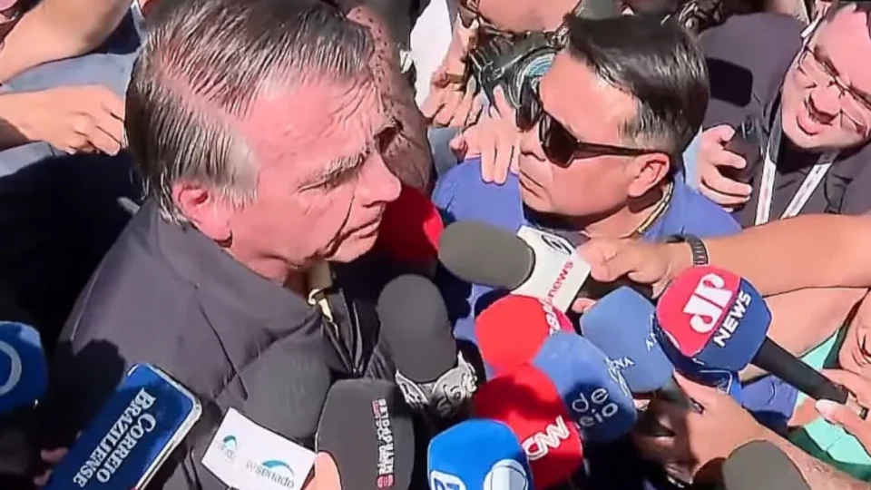 Veja o vídeo: ‘Suprema humilhação’, diz Bolsonaro após instalação de tornozeleira eletrônica