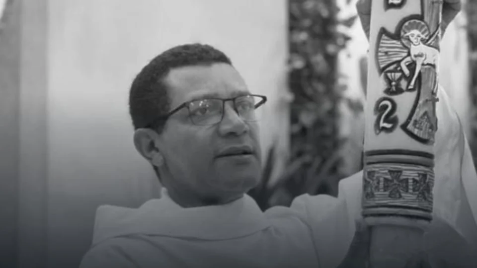 Padre Orlando Barbosa morre aos 55 anos em Manaus durante tratamento contra infecção pulmonar