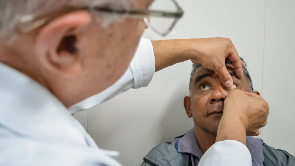 Próteses oculares são entregues a pacientes em Manaus; saiba mais