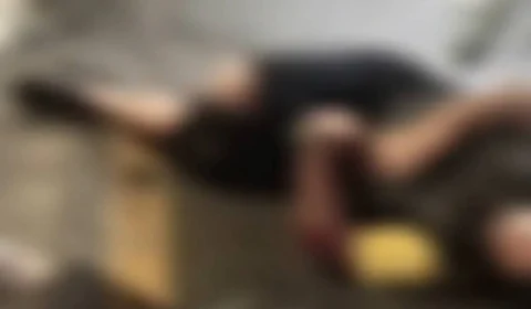 VEJA: Motociclista fica entre a vida e a morte após cair em buraco na rua Raimundo Salgado, Novo Aleixo