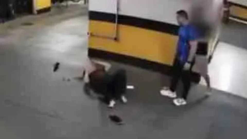 Vídeo: PM do Distrito Federal agride mulher em briga de trânsito