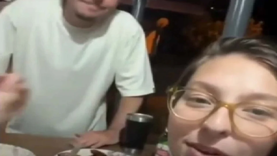 VEJA VÍDEO: Casal grava vídeo para os futuros filhos e final surpreendente viraliza