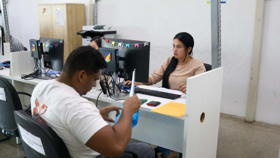 Sine Amazonas oferece 296 vagas de emprego em Manaus nesta segunda (14)