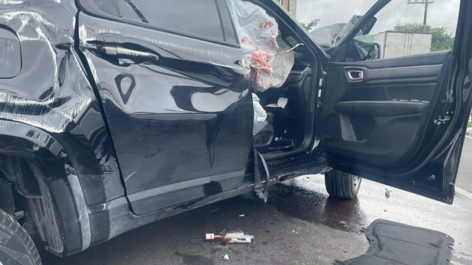 Grave acidente na Av. Coronel Teixeira envolve motorista supostamente embriagado e deixa feridos