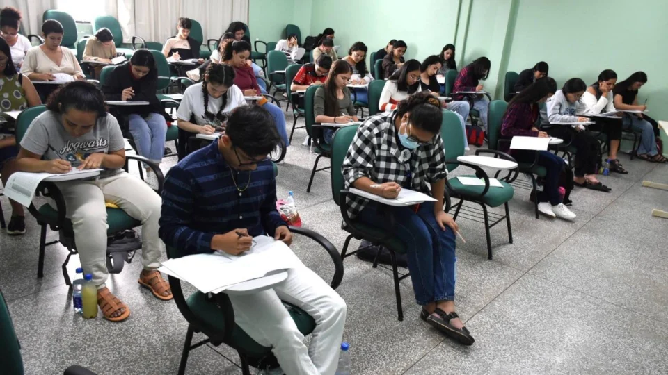 UEA abre inscrições para Vestibular 2025 e SIS com 3.813 Vagas em Manaus e interior
