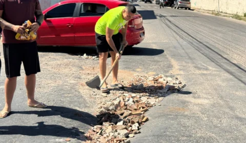 Moradores do Petrópolis cobram solução para ruas esburacadas na Coronel Ferreira de Araújo