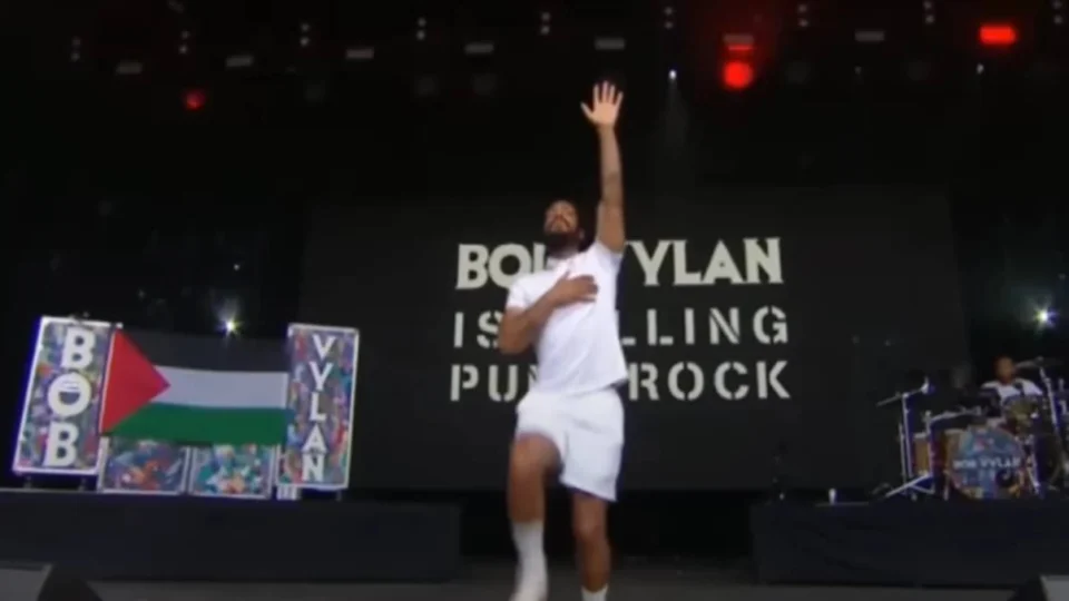 Bob Vylan provoca polêmica em Glastonbury com cânticos anti-Israel e leva à reação de autoridades