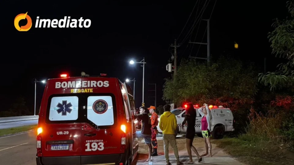 Jovem desaparece no Rio Negro e Bombeiros realizam tentativa de resgate próximo à Ponte Jornalista Phelippe Daou