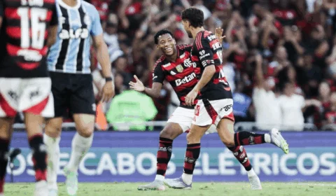 Flamengo encerra maratona de 14 jogos com empate e mantém liderança no Brasileirão