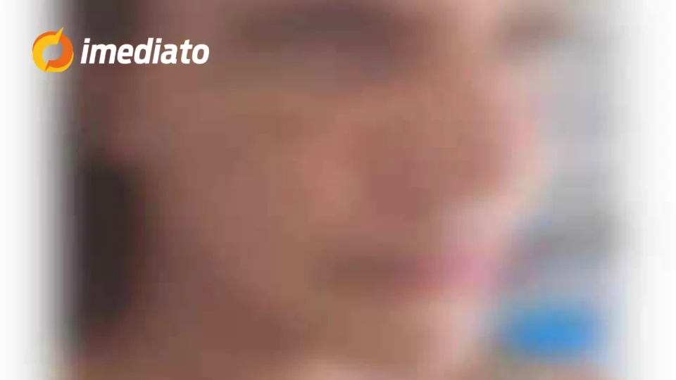 VEJA FOTO: Mulher agredida com mais de 60 socos em elevador mostra o rosto após cirurgia de reconstrução facial