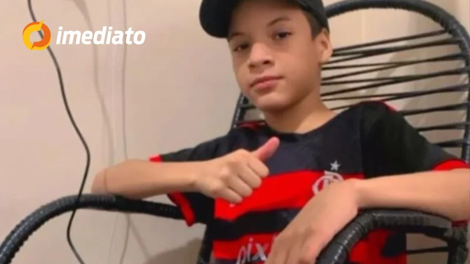 Família busca adolescente de 13 anos desaparecido após saída da escola na comunidade Alfredo Nascimento