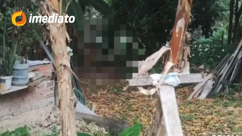 Morador encontra corpo em decomposição ao limpar quintal de casa no bairro Cidade Nova
