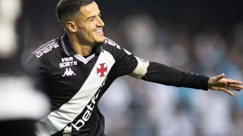Vasco aplica goleada histórica de 6 a 0 sobre o Santos e deixa zona de rebaixamento