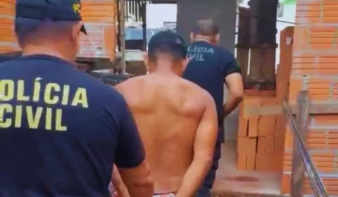 CHOCANTE: Homem agride pai e filha com machado e é preso em Itacoatiara