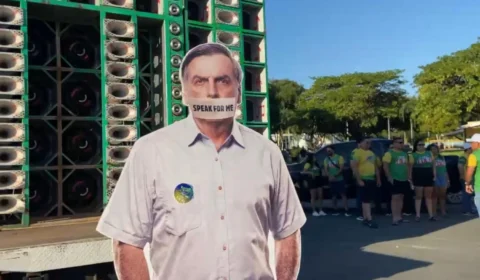 Ao grito de “Fora Lula” centenas de apoiadores da direita se reúnem em Roraima