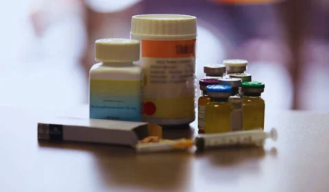 Mulher é presa em Carauari por envolvimento em esquema nacional de venda ilegal de anabolizantes